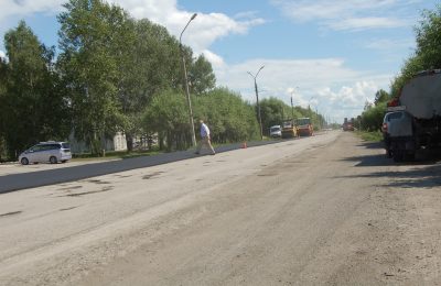 На центральной улице Каргата отремонтировали дорогу