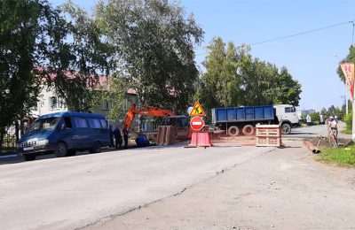 Движение транспорта перекрыто в Каргате на улице Ленина