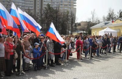 Митинг-концерт в поддержку президента России и референдума на Донбассе прошёл в Новосибирске