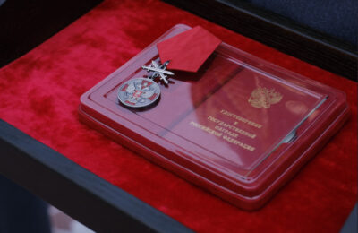 Губернатор вручил медаль Ордена «За заслуги перед Отечеством» II степени с мечами, участнику специальной военной операции