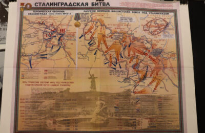 В Новосибирской области открылась выставка документов «Есть в нашей Отчизне твердыни»