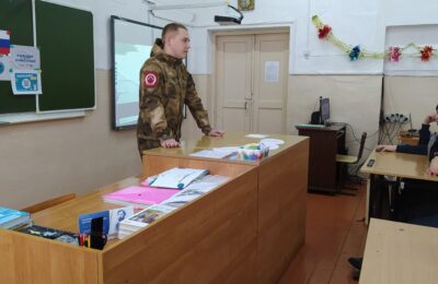 В школе Каргатского района состоялась встреча с участником СВО.