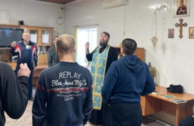 В Каргате священник посетил реабилитационный центр «Айсберг»