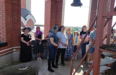 Участники Всероссийской ассамблеи «Мастера Сибири» побывали в каргатском храме