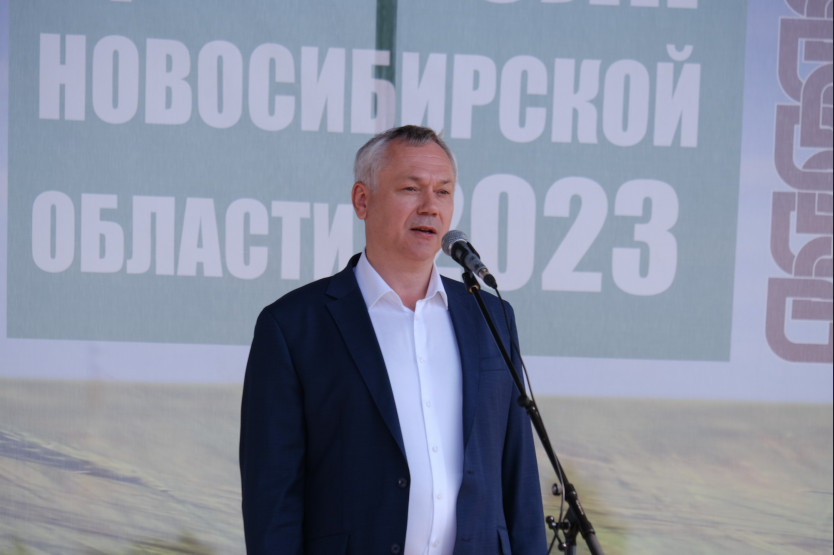 Gubernator Andrej Travnikov