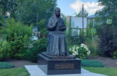 В Новосибирске появился памятник Матроне Московской