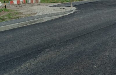В Каргате продолжают ремонтировать дороги