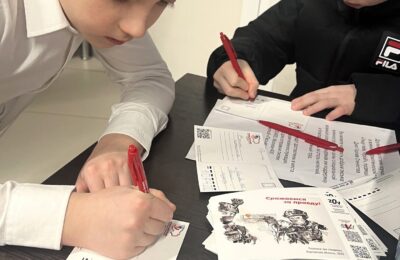 Новосибирские ребята написали письма участникам СВО