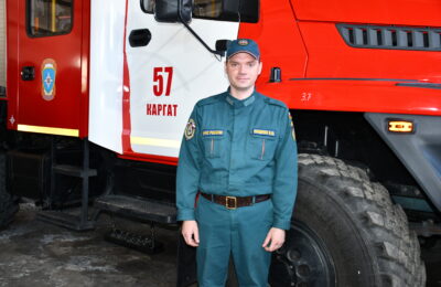 Водитель пожарной машины из Каргата отметил профессиональный праздник