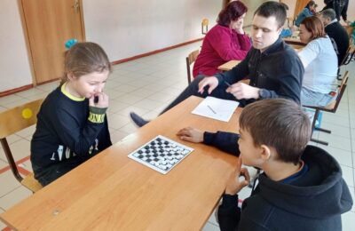 Каргатские школьники участвовали в шашечном турнире