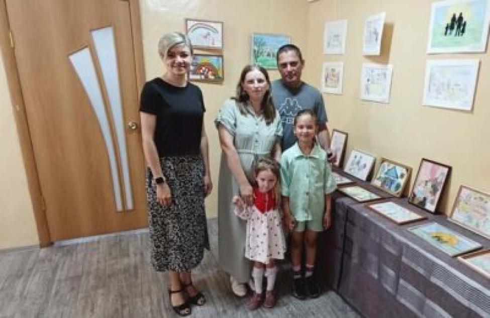 В Каргатском историко-краеведческом музее провели экскурсию для семьи участника СВО