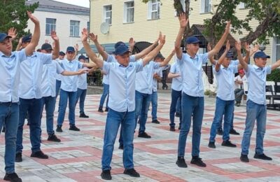 В Каргатском СУВУ провели танцевальный флешмоб
