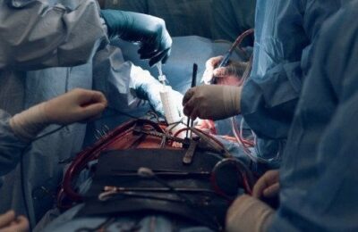 Хирурги из Новосибирска спасли участника спецоперации