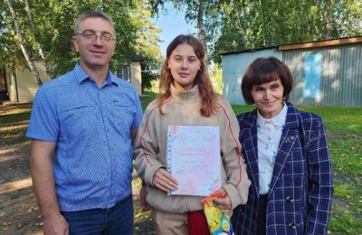 Школьница из Каргата приняла участие в региональном патриотическом фестивале