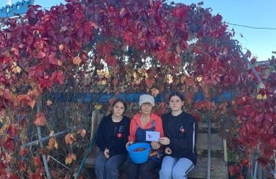 Ученики Алабугинской школы поздравили односельчан с Международным днём пожилых людей