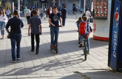 В России предложили запретить электросамокаты