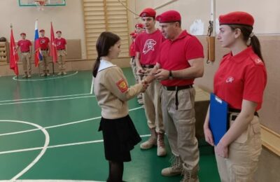 В каргатской школе юные патриоты вступили в ряды Всероссийского движения «Юнармия»