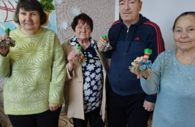 В клубе общения при Комплексном центре социального обслуживания Каргатского района прошёл мастер-класс