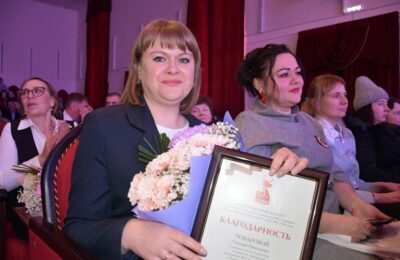 Жительнице Каргата вручили благодарность руководителя Администрации Президента РФ