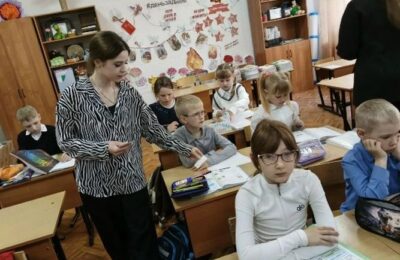В каргатской школе ученикам рассказали о детском телефоне доверия