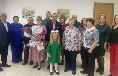 Семейная пара из Каргата отметила сегодня 25 лет со дня своей  свадьбы