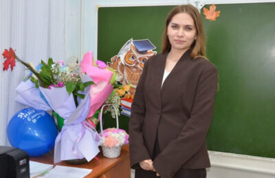 Молодой специалист Лариса Сидорова начала работать в Маршанской школе